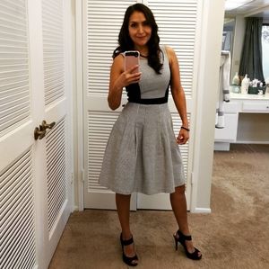 White House Black Market sleeveless dress, pleated, pockets, Blk/Wht, Size 00